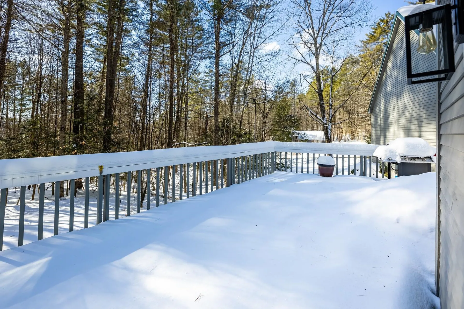 383 Jay Hill Road Hartford VT 05059