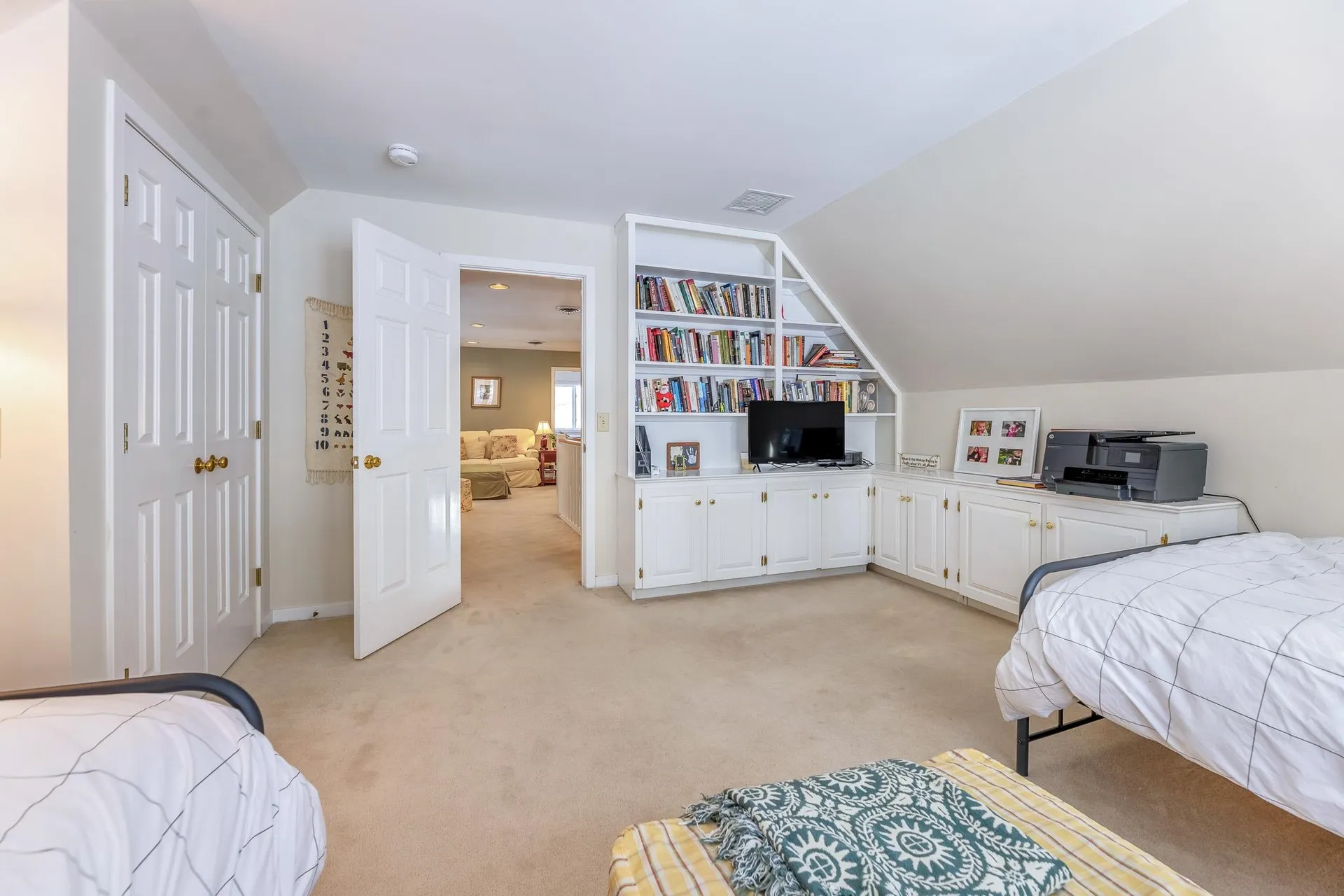 383 Jay Hill Road Hartford VT 05059