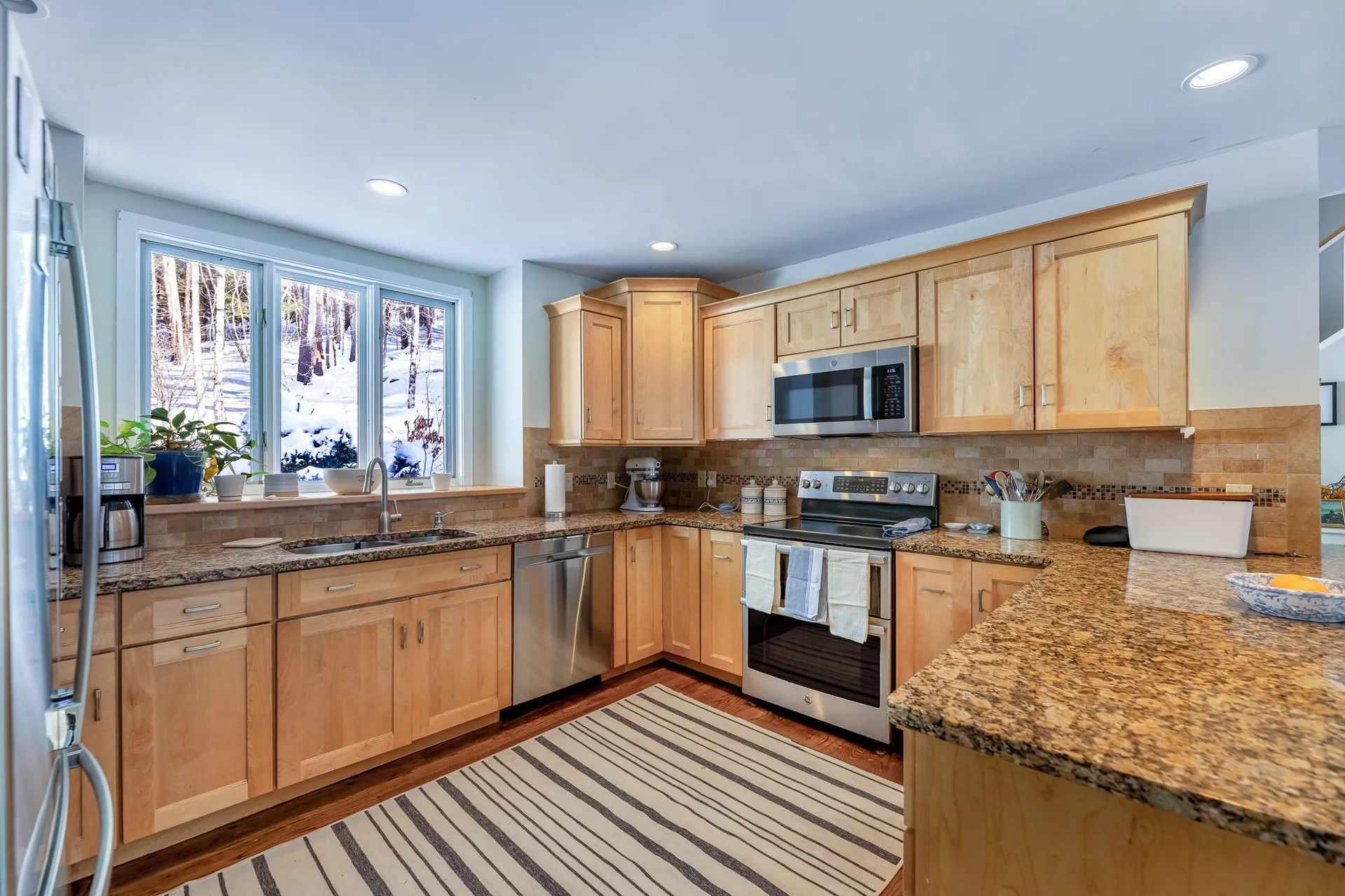 383 Jay Hill Road Hartford VT 05059