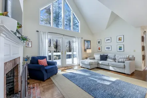 383 Jay Hill Road Hartford VT 05059
