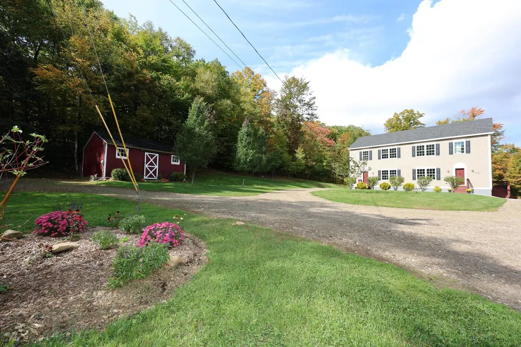 220 Quaker Street Weare NH 03281