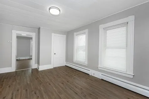 221 Lake Avenue Manchester NH 03103