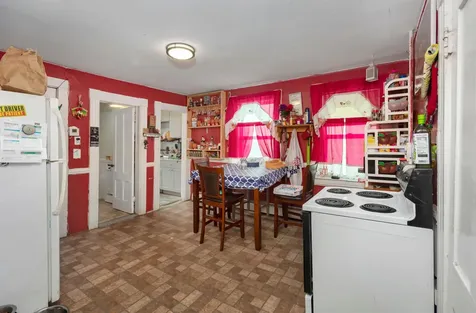 221 Lake Avenue Manchester NH 03103