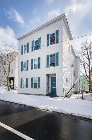 221 Lake Avenue Manchester NH 03103