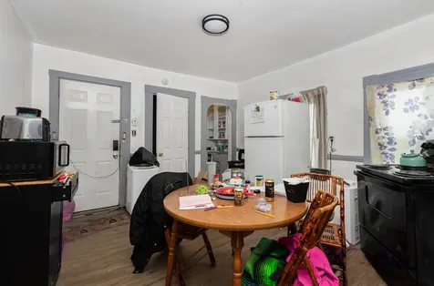 221 Lake Avenue Manchester NH 03103