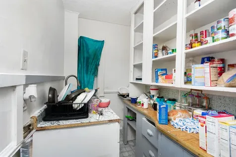 221 Lake Avenue Manchester NH 03103