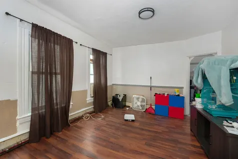 221 Lake Avenue Manchester NH 03103