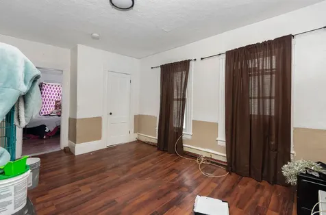 221 Lake Avenue Manchester NH 03103