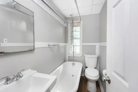 221 Lake Avenue Manchester NH 03103