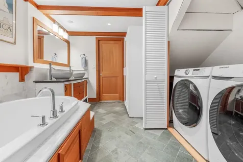 15 Thompson Road Hanover NH 03755