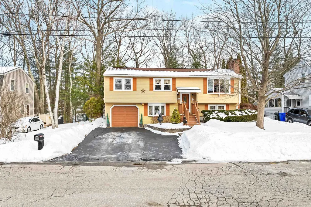 22 Estate Drive Manchester NH 03104