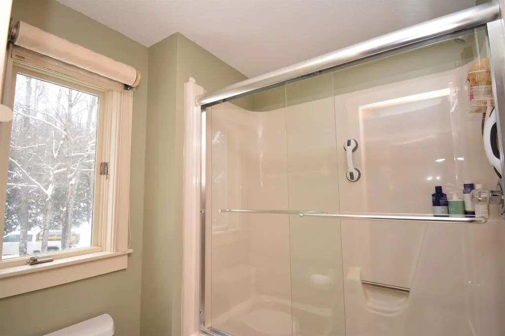 29 Wildwood Drive Grantham NH 03753