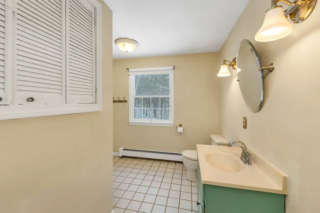 30 Winterhaven Road Wolfeboro NH 03894