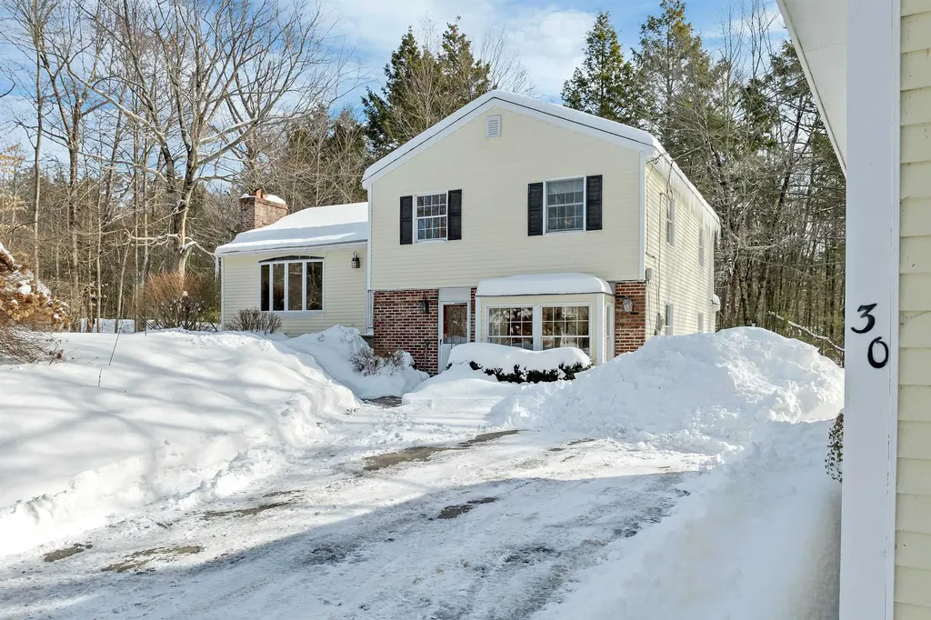 30 Winterhaven Road Wolfeboro NH 03894