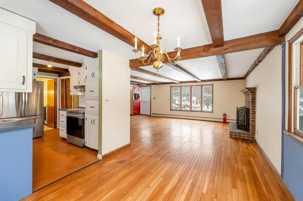 30 Winterhaven Road Wolfeboro NH 03894