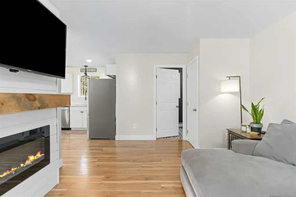 36 Hammond Road Deerfield NH 03037