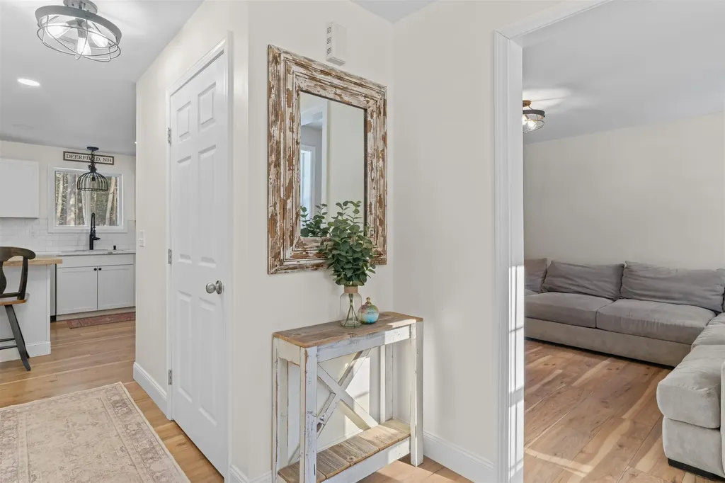 36 Hammond Road Deerfield NH 03037