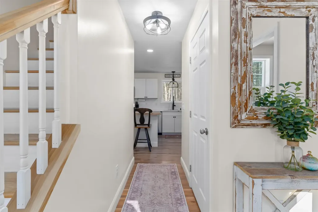 36 Hammond Road Deerfield NH 03037