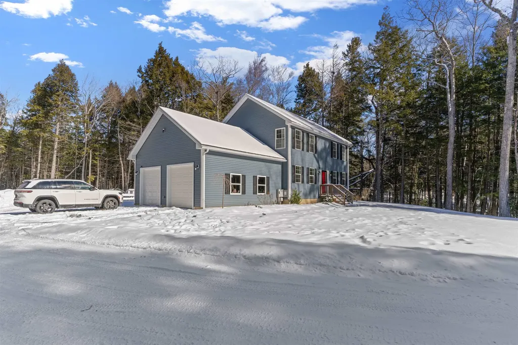 36 Hammond Road Deerfield NH 03037