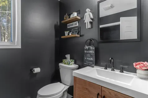 36 Hammond Road Deerfield NH 03037