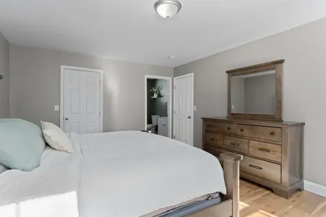 36 Hammond Road Deerfield NH 03037