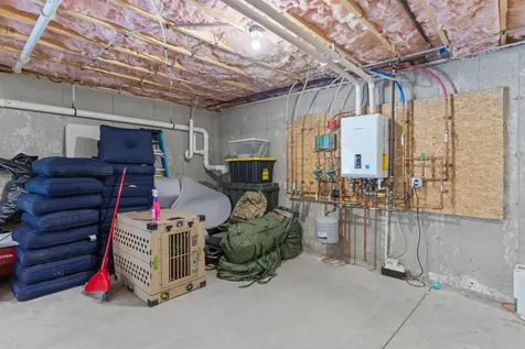 36 Hammond Road Deerfield NH 03037