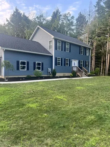36 Hammond Road Deerfield NH 03037