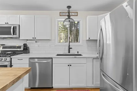 36 Hammond Road Deerfield NH 03037