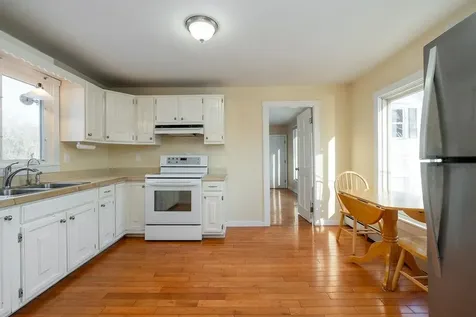 55 Chester Road Auburn NH 03032