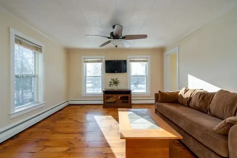 55 Chester Road Auburn NH 03032