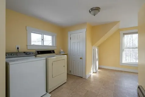 55 Chester Road Auburn NH 03032
