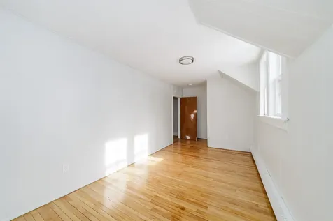 103 Elm Street Newport NH 03773