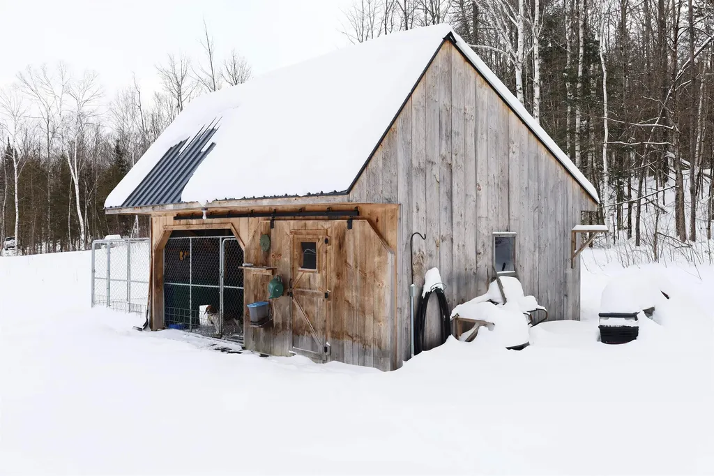 226 Dog Wood Lane Lyndon VT 05851