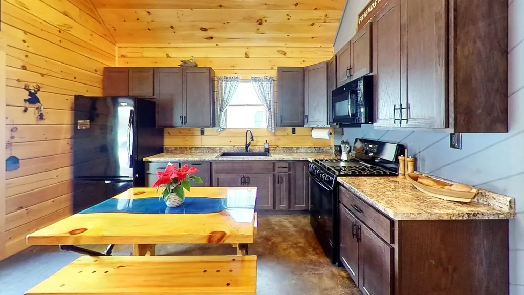 226 Dog Wood Lane Lyndon VT 05851