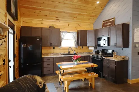 226 Dog Wood Lane Lyndon VT 05851