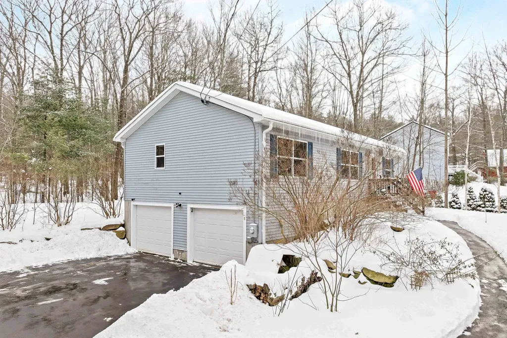 8 Saint Moritz Drive New Durham NH 03855