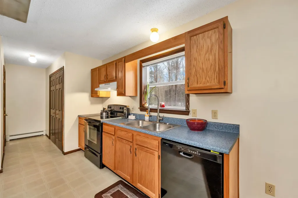 8 Saint Moritz Drive New Durham NH 03855