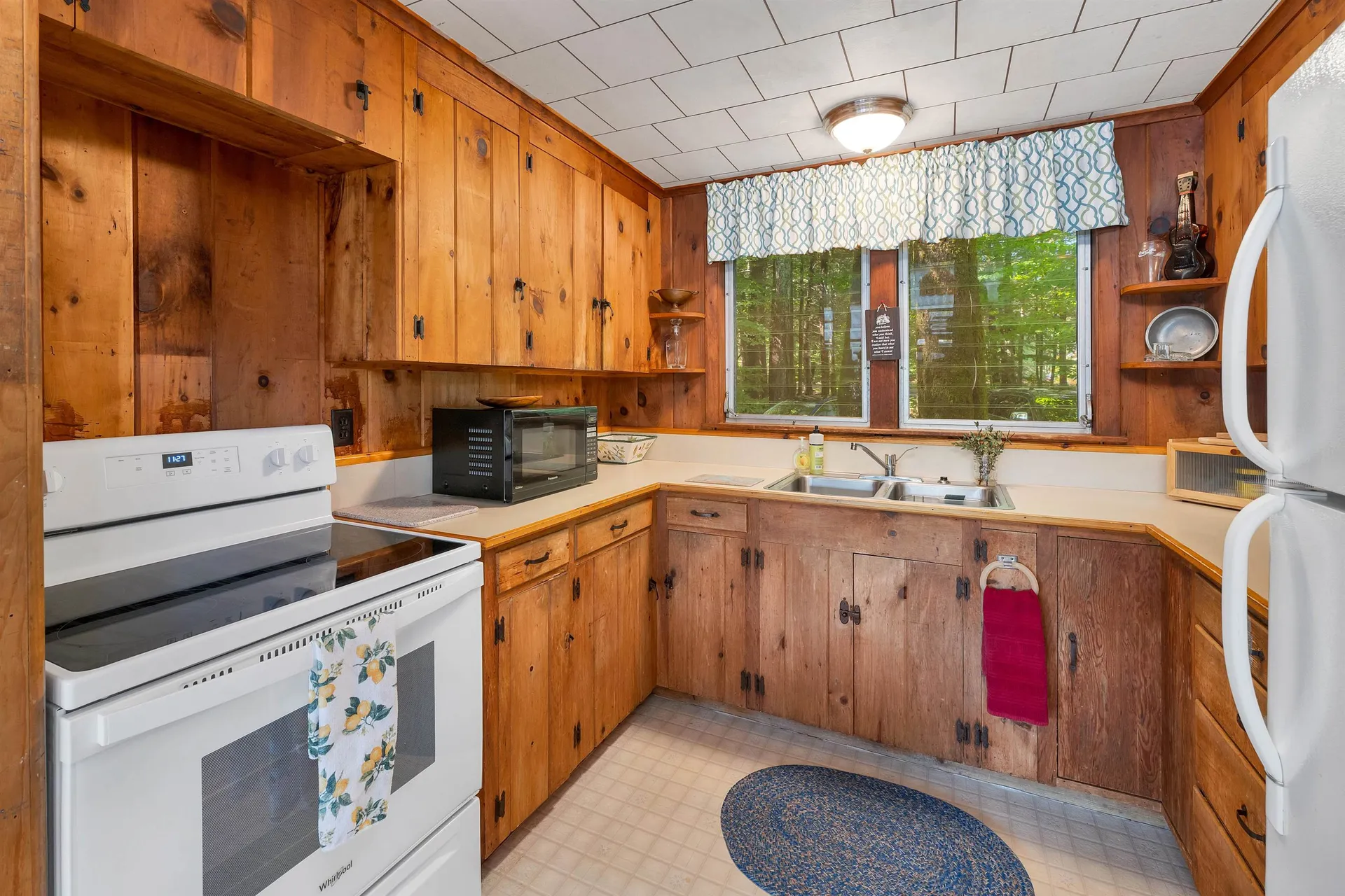 5 Delings Cove Road Wolfeboro NH 03894