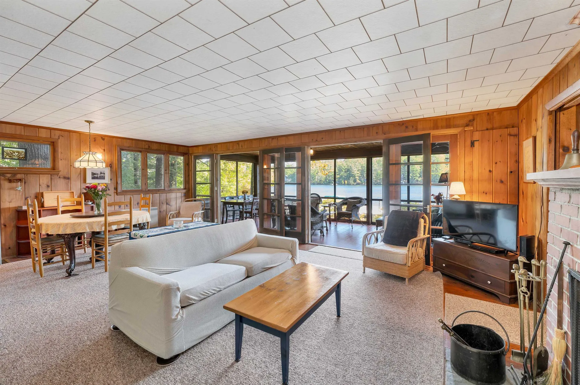 5 Delings Cove Road Wolfeboro NH 03894