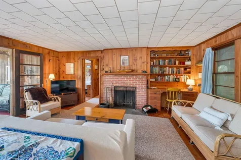 5 Delings Cove Road Wolfeboro NH 03894