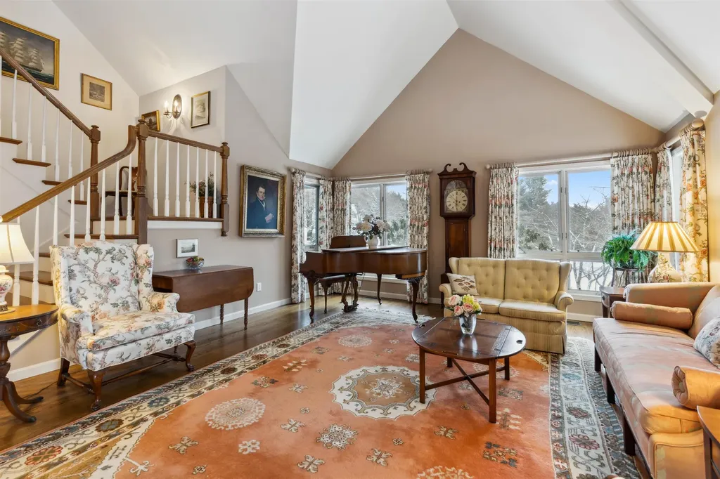 60 Seasons Condominiums Road New London NH 03257