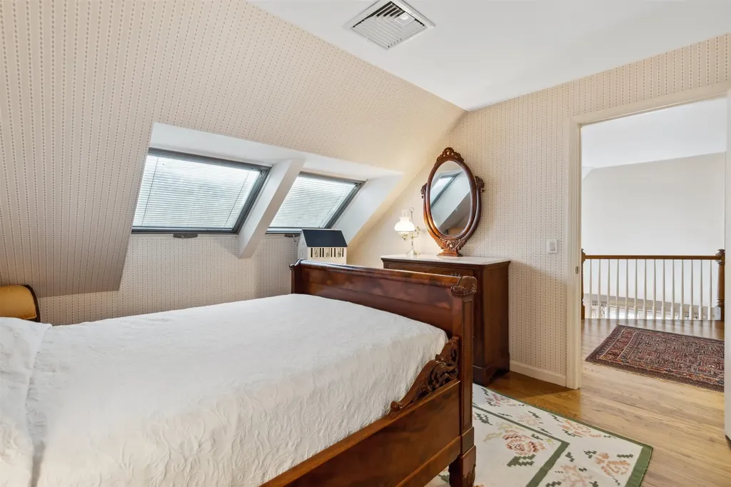 60 Seasons Condominiums Road New London NH 03257