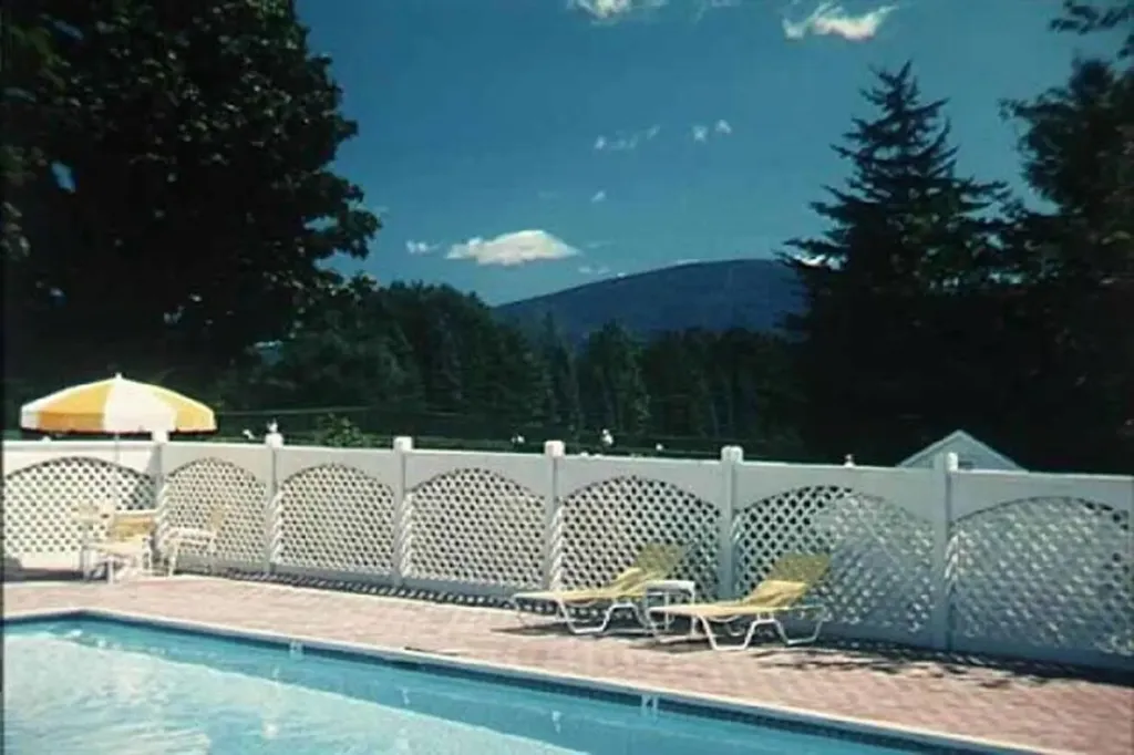 60 Seasons Condominiums Road New London NH 03257