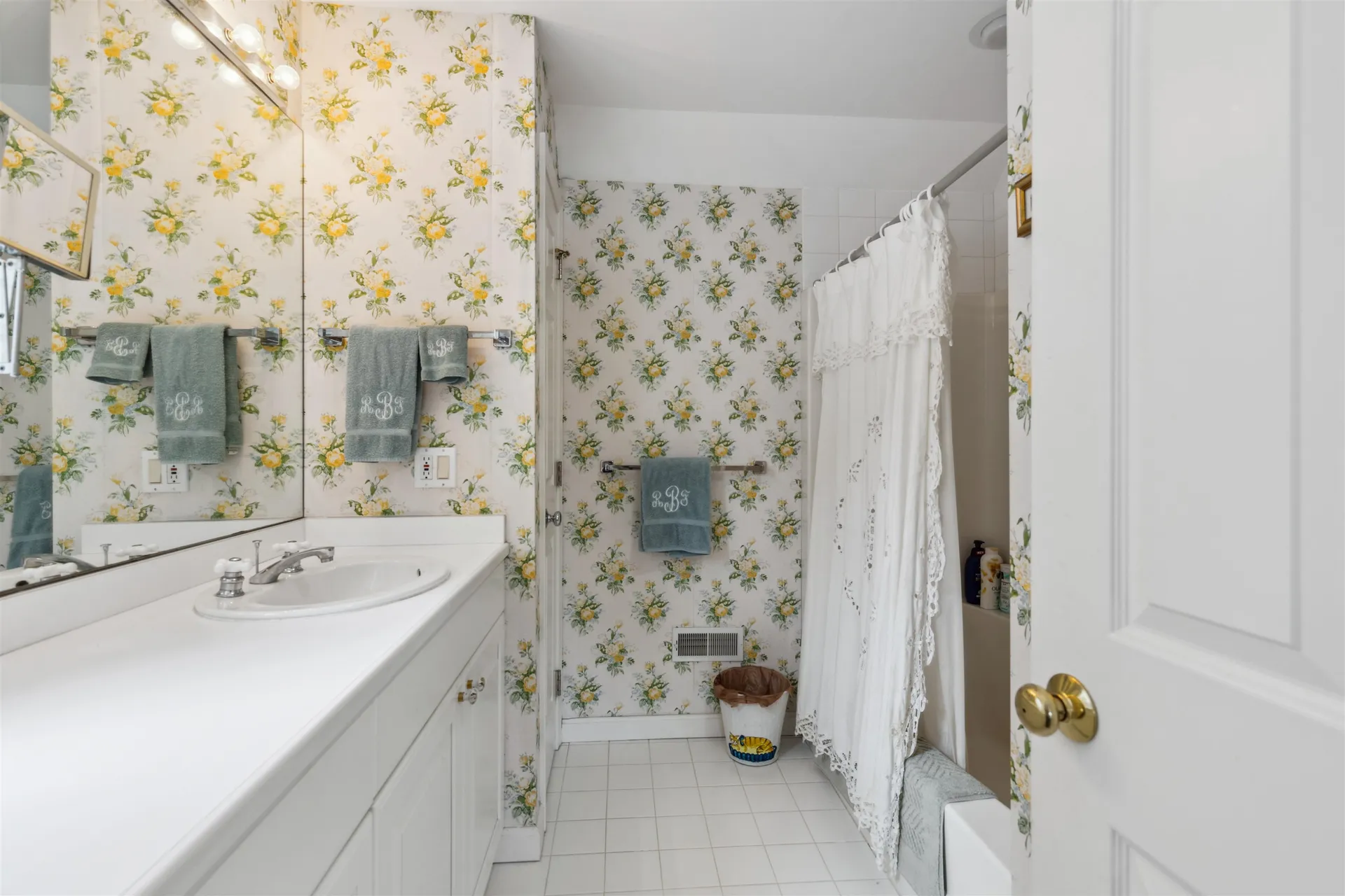 60 Seasons Condominiums Road New London NH 03257