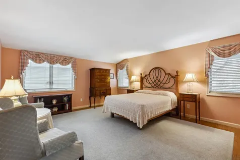 60 Seasons Condominiums Road New London NH 03257