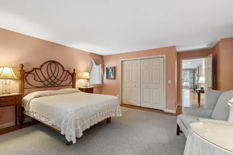 60 Seasons Condominiums Road New London NH 03257