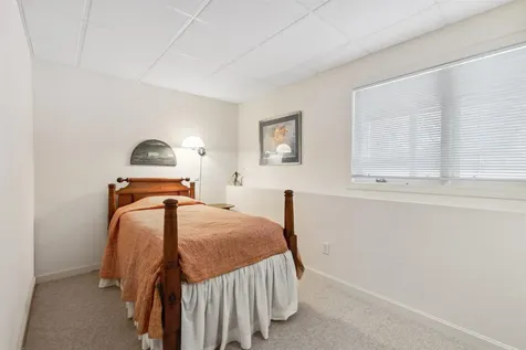 60 Seasons Condominiums Road New London NH 03257