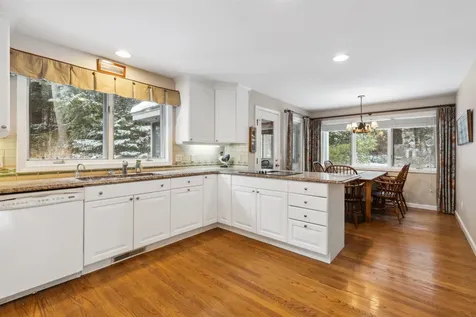 60 Seasons Condominiums Road New London NH 03257