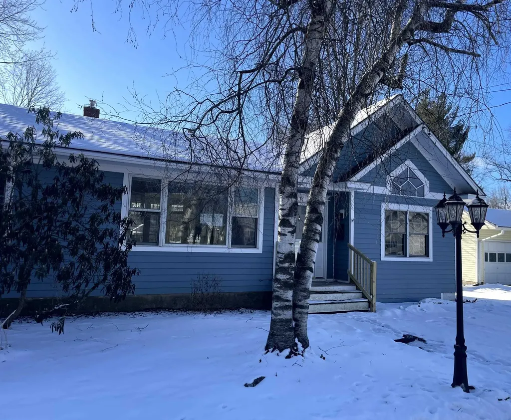 17 Barrett Street South Burlington VT 05403-6317