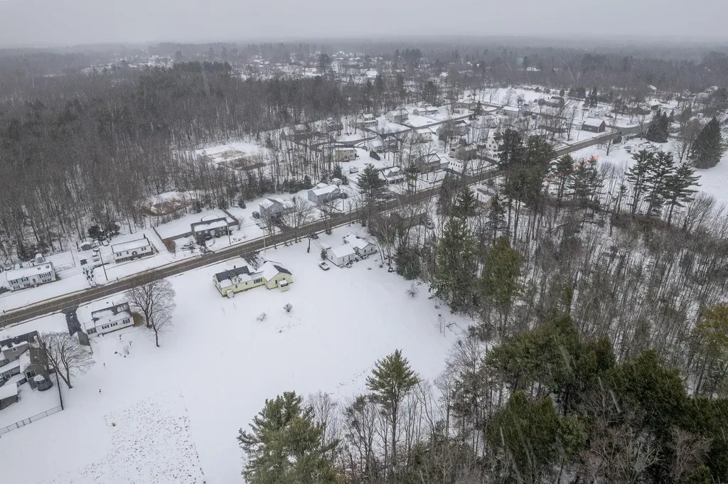 724 Portland Street Rochester NH 03038